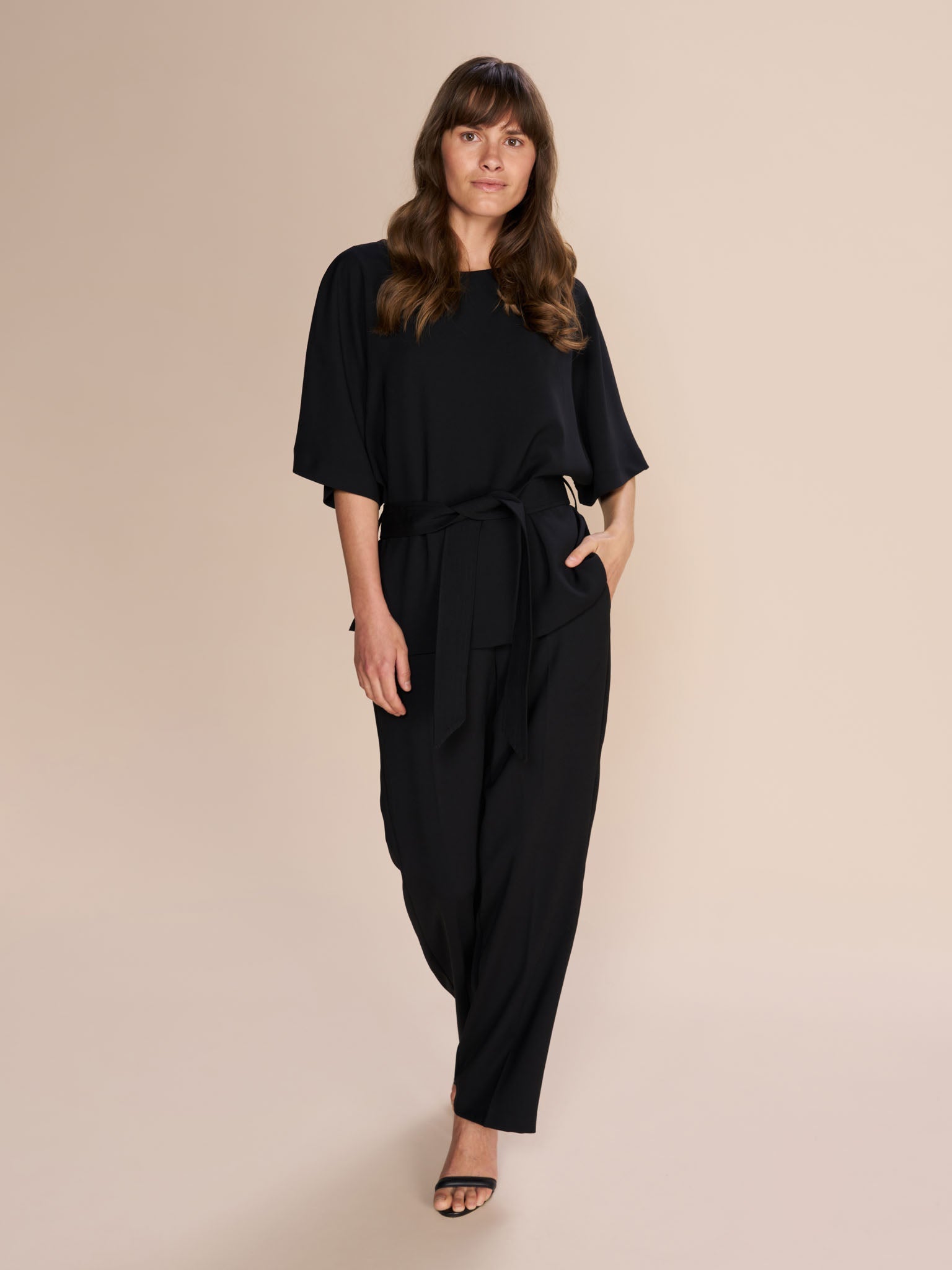 Modelshot / Black / Detail